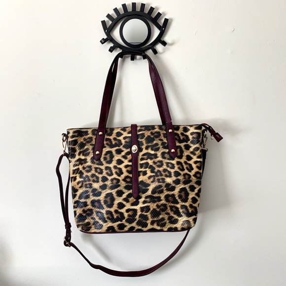 Leopard Maroon Tote - Picture 2 of 12